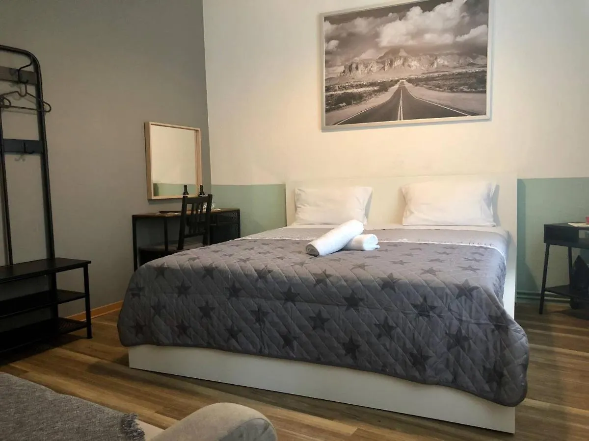 Gasthof Hotelroom In Berlin n13 Prenzlauer Berg New