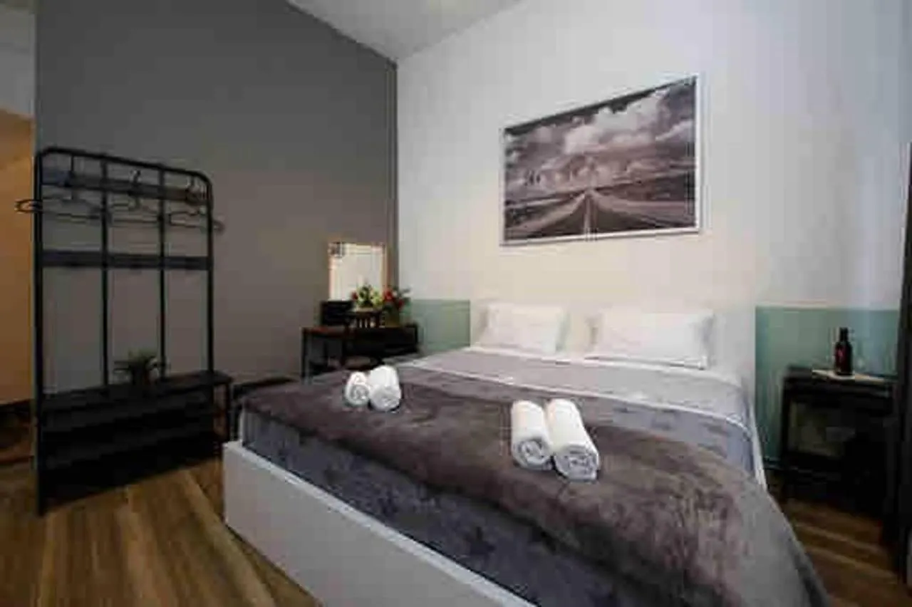 Contatos de Hotelroom In Berlin N13 Prenzlauer Berg New